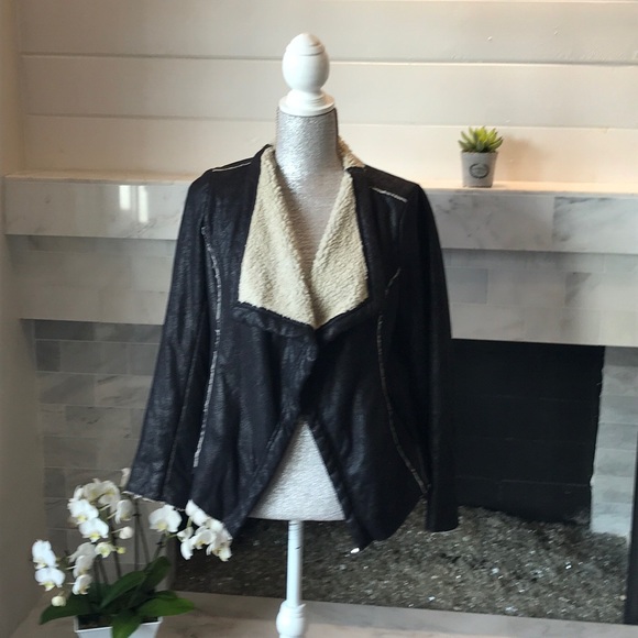 M. Frederic Jackets & Blazers - Faux Shearling soft Jacket EUC!